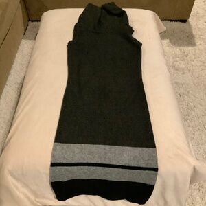 Cowl neck Sleeveless Sweater dress Black/Grey Sz M